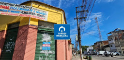 Loja de esquina em Neves em rua principal 