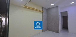 Icaraí - Loja com banheiro na galeria Center IV.