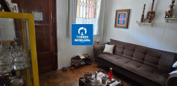 Casa com 2 quartos e vaga de garagem na Travessa Juranil.