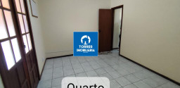 Casa Duplex em condomínio, com vaga de garagem - Colubandê