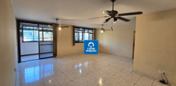 Apartamento de 3 quartos com garagem na Rua Francisco Portela 