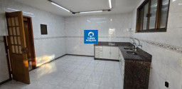 Apartamento de 3 quartos com garagem na Rua Francisco Portela 