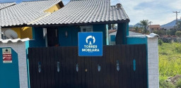 Casa com 2 quartos e piscina em Maricá.