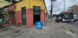 Loja de esquina em Neves em rua principal 