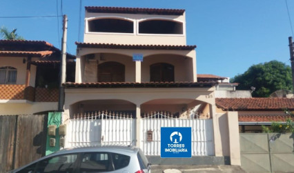 Mutuá - Casa de 3 quartos, 1 suíte, churrasqueira, terraço e garagem.