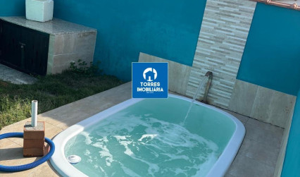 Casa com 2 quartos e piscina em Maricá.
