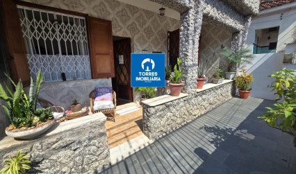 Casa com 2 quartos e vaga de garagem na Travessa Juranil.