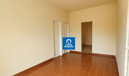 Casa com 2 quartos para locação no Gradim