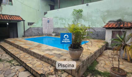 Casa com 3 quartos e piscina para locação em Neves