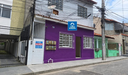 Sobrado de 2 quartos para locação na Parada 40.