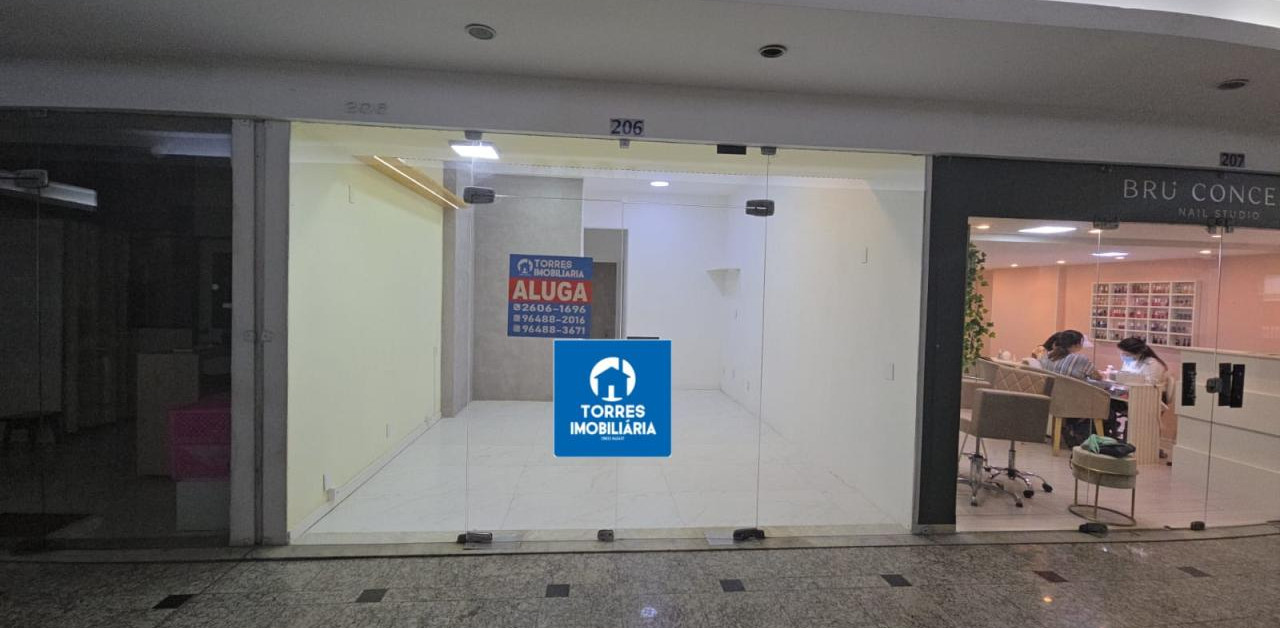 Icaraí - Loja com banheiro na galeria Center IV.